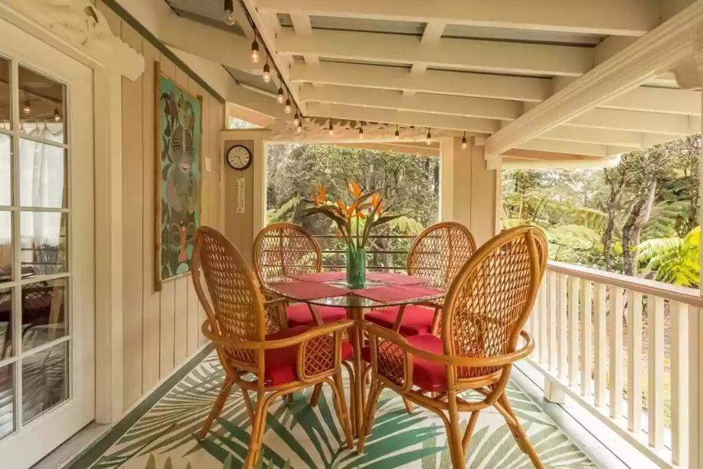 Hau'Oli Place Tiki Cottage In Volcano Exterior photo